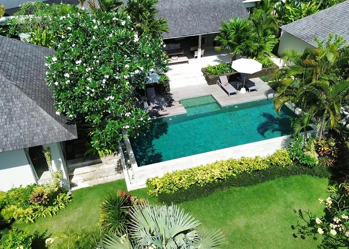 Bodhi Kulture - 5br Tropical Estate With Huge Infinity Pool In فيلة تْشانغو