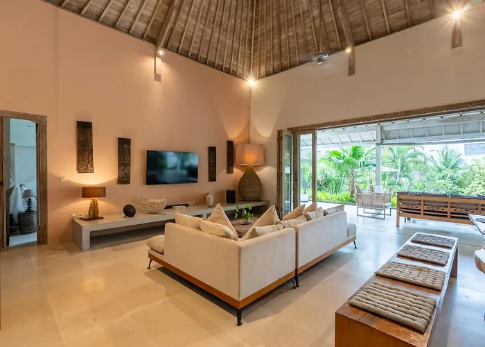 Bodhi Kulture - 5br Tropical Estate With Huge Infinity Pool In *